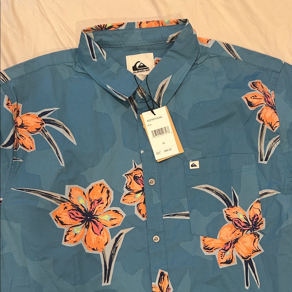 Quiksilver Men's Blue and Orange Floral Shirt